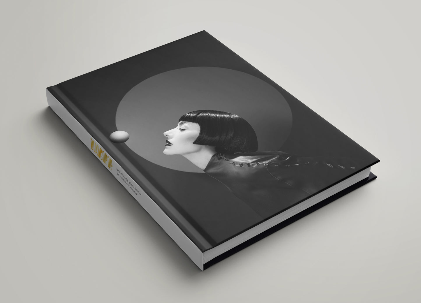 BLANCOPOP: Una mirada al estilismo de moda en México - Portada Cecilia Suárez